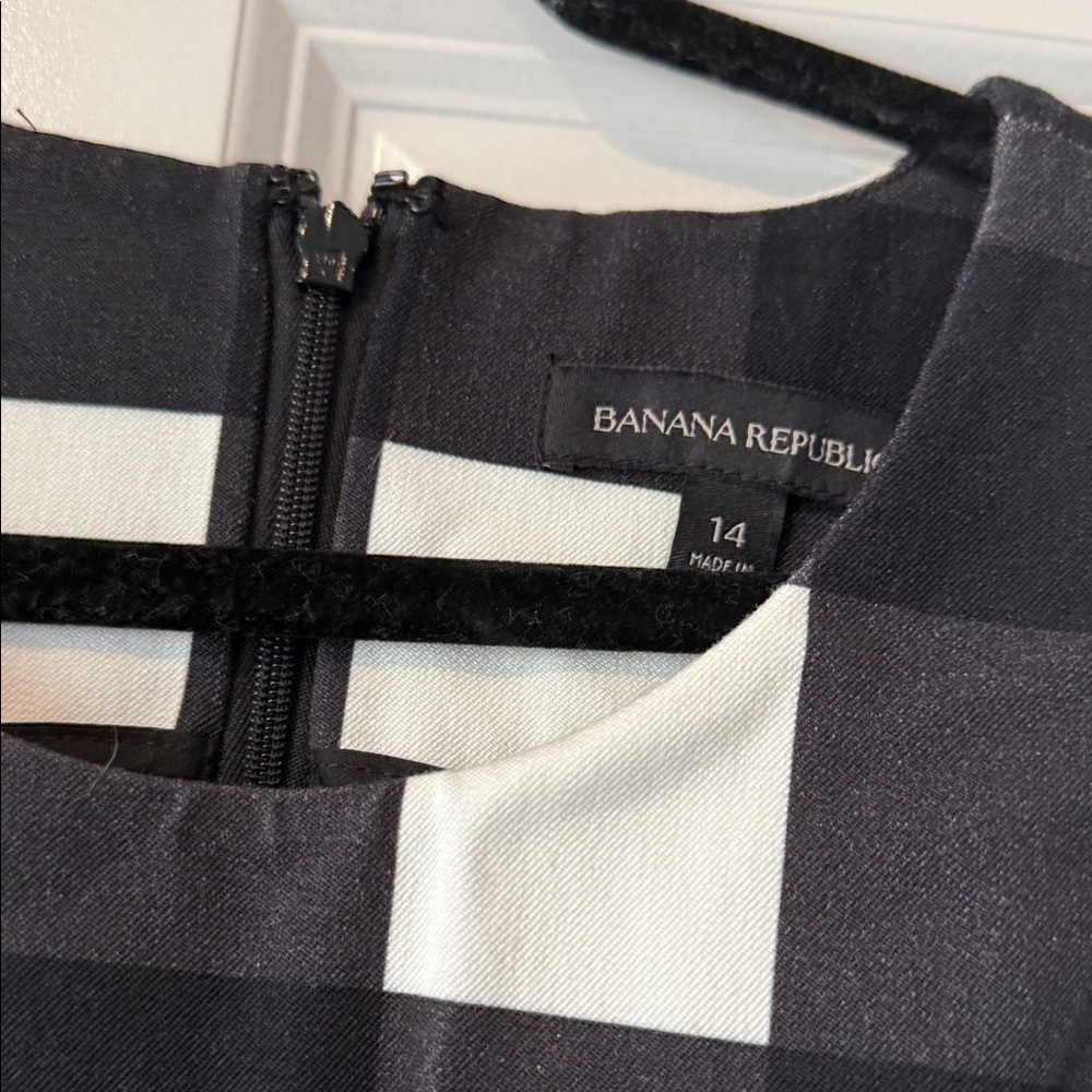 Banana Republic Checkered Midi Dress - Picture 4 of 10